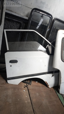 H100 sağ ön kapı