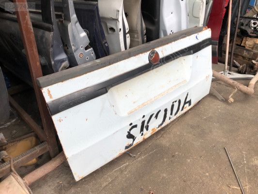 SKODA PICUP BAGAJ KAPAĞI