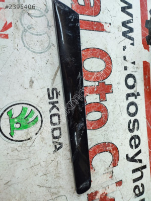5C6867439C Jetta 2015 sol ön kapı süs çıtası