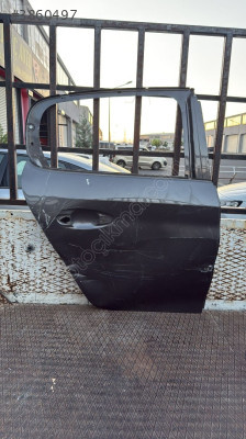 Peugeot 208 sağ arka kapı