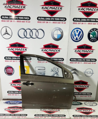 HYUNDAi i20 SAG ÖN KAPI