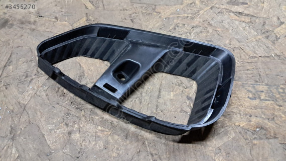 RENAULT CAPTUR 2-II ÖN TAMPON SİS FAR ÇERÇEVESİ 261A31728R