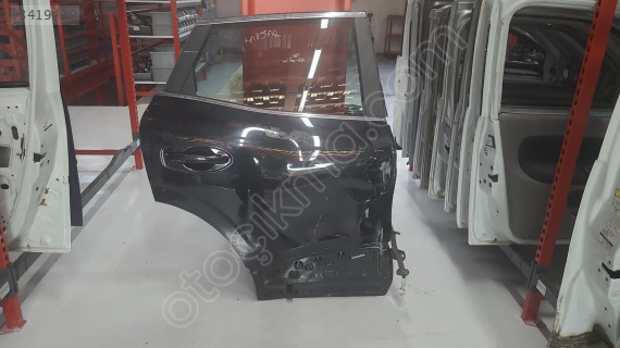 RENAULT KADJAR ORİJİNAL ÇIKMA SAĞ ARKA KAPI