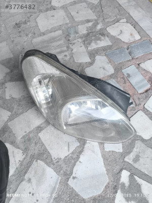 Hyundai Era sağ far