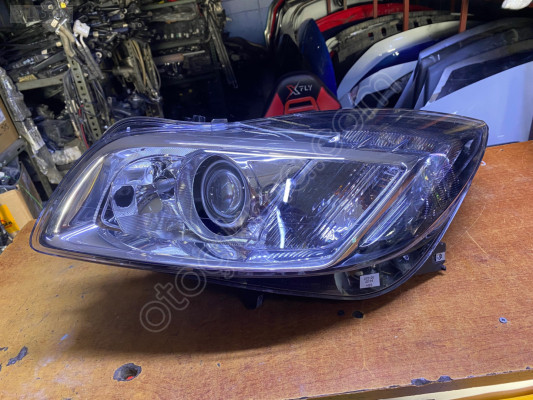 OPEL İNSİGNİA MAKYAJSIZ ZENONLU SOL FAR SIFIR ORJİNAL 22950975