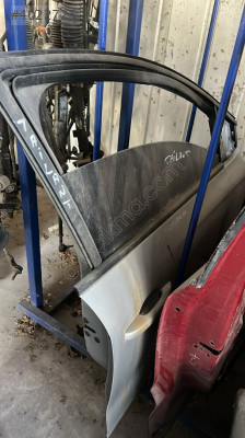 RENAULT TALİANT SAĞ ÖN KAPI OTO FEDAİ