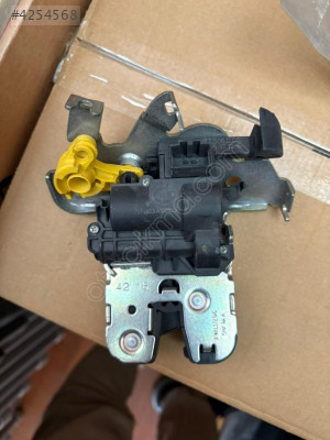 SKODA BAGAJ KAPAK KİLİDİ 4M0827506D 01S A4 Q7 SUPERB ATECA LEON