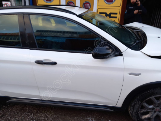 Fiat egea sağ ön kapı dolu çıkma orjinal hatasız