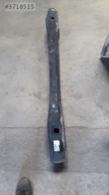 2011 bmw e 90 ön tampon demiri