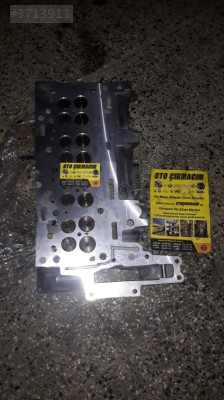 7797678 BMW E90 N47 177 LIK SILINDIR KAPAK