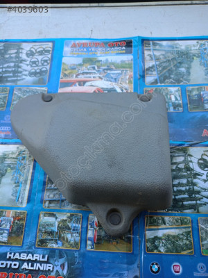 Renault Kangoo 2000-2009 model sağ emniyet kemeri kapağı