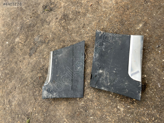 VOLKSWAGEN TOUAREG ÇAMURLUK PLASTİĞİ