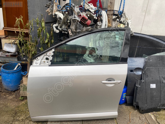 renault fluenc çıkma sol ön kapı