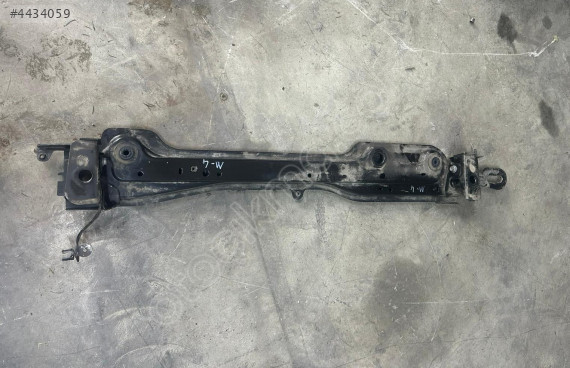 RENAULT MEGAN4 TRAVERS