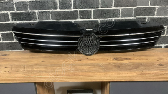 5C6853653 orjinal hatasız 2010-2015 vw jetta ön panjur