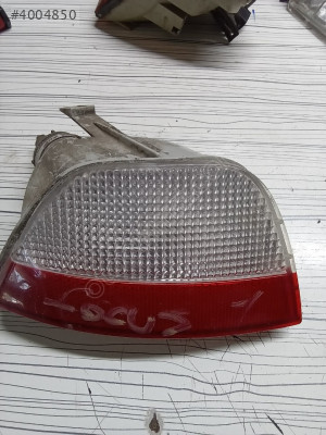 FORD FOCUS 1 ARKA TAMPON SİS LAMBASI XS4115500A