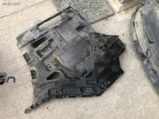 BMW 5 SERİSİ G60 M SAĞ ARKA TAMPON MONTAJ BAKALİTİ 51125A011C4