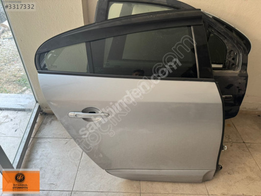 RENAULT FLUENCE SAĞ ARKA KAPI ORJİNAL ÇIKMA 05335582216