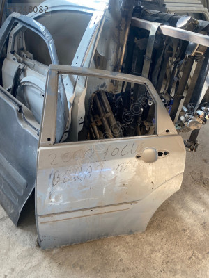 Ford Focus 1 sol arka kapı çıkma
