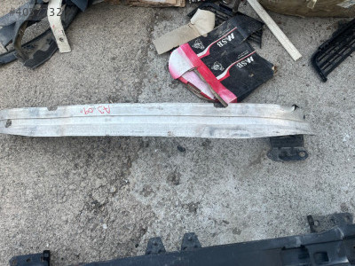 AUDİ A3 ÖN TAMPON DEMİRİ  (2009/2013) - 8P0807113F