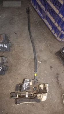 Fiat Doblo sağ ön kapı kilidi