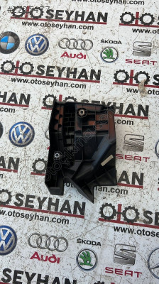 2G6858831 Volkswagen Polo 2018 bagaj taban kaplaması