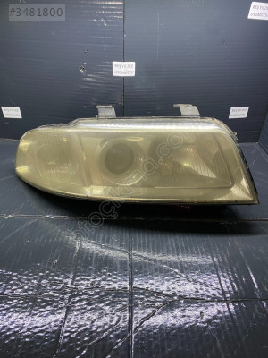 AUDİ A4 SAĞ FAR