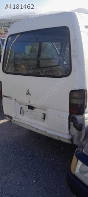 Mitsubishi L300 arka bagaj kapağı