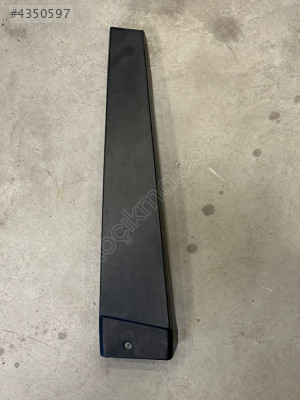 2003-2009 RENAULT SCENİC SAĞ ORTA DİREK KAPLAMASI 8200139601