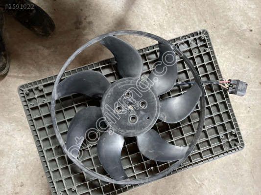 AUDİ A4 FAN VE MOTORU 8W0959455