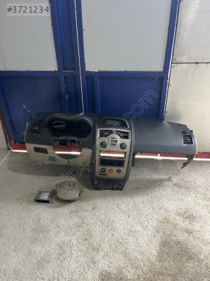 RENAULT MEGANE 2 ÇIKMA TORPİDO SET
