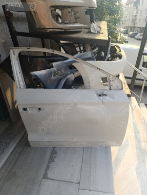 Seat ibiza sağ ön kapı 2017-2025 orjinal çıkma parça