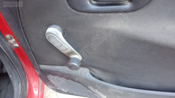 citroen saxo sağ arka  cam indirme kolu
