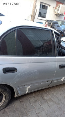 toyota carina sağ arka kapı dolu