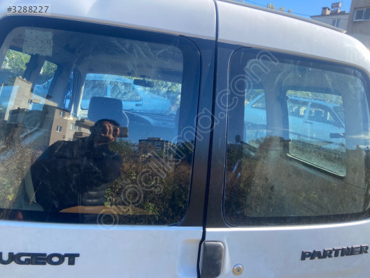 Peugeot partner bagaj camları sağ sol