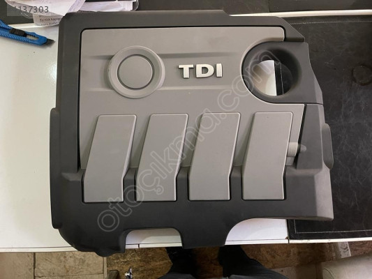 VOLKSWAGEN GOLF MOTOR ÜST KAPAĞI 1.6