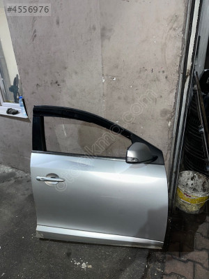 RENAULT FLUENCE SAĞ ÖN KAPI