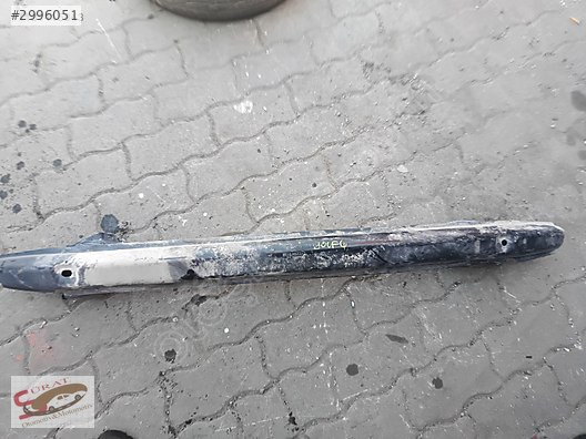 VOLKSWAGEN GOLF 4 ARKA TAMPON DEMİRİ ORİJİNAL ÇIKMA