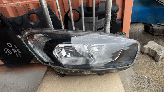 Ford Courier sağ far orijinal