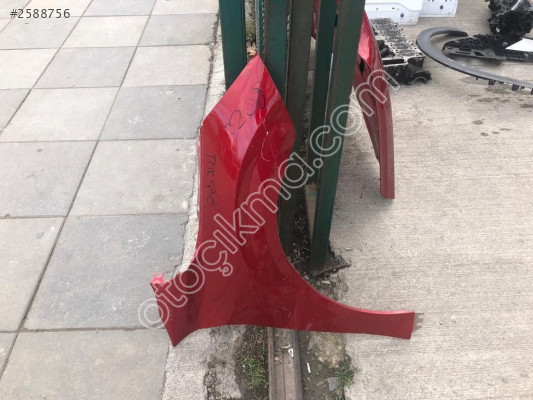 PEUGEOT 208 SAĞ ÖN ÇAMURLUK