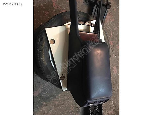 MERCEDES W210 ORJ. MAVİ ORTA KONSOL HATASIZ TEMİZLİKTE