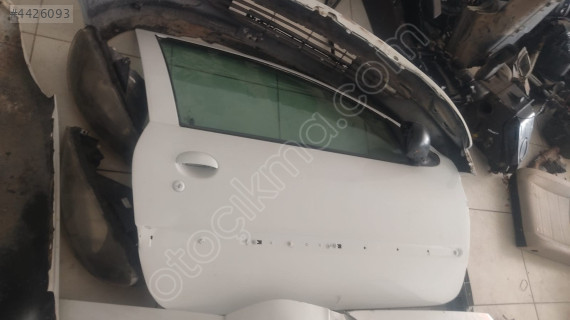 PEUGEOT 206 SAĞ ÖN KAPI