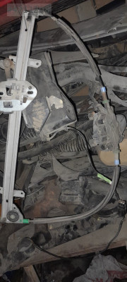 Renault 9 elektrikli Broadway ön cam krikosu