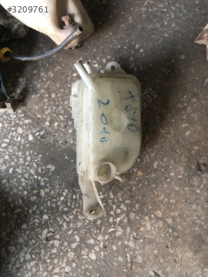 TOYOTA COROLLA RADYATÖR SU DEPOSU