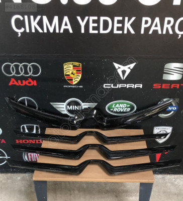 620787878R CLİO 4 ÖN PNJUR ÜST KAPLAMA 2013-2016