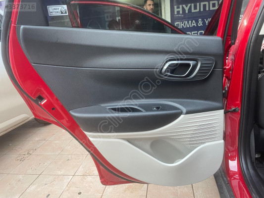 HYUNDAİ BAYON SOL ARKA KAPI DÖŞEMESİ SÖKME YEDEK PARÇA