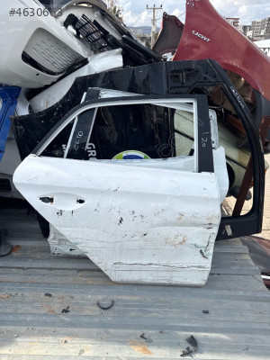 Hyundai i20 sağ arka kapı