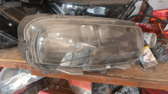 Citroen C3 sağ far çıkma orjinal