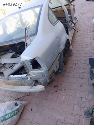 Volkswagen Passat arka çamurluk