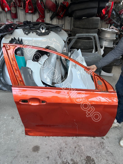 Fiat egea çıkma ön sağ kapı